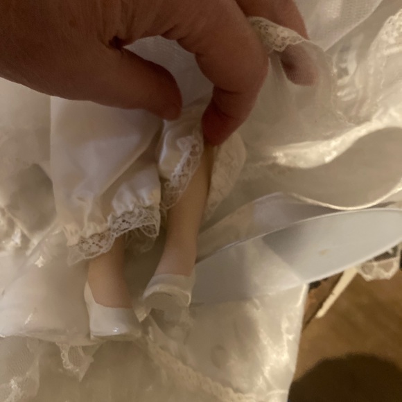 Bridal Doll - Picture 10 of 11